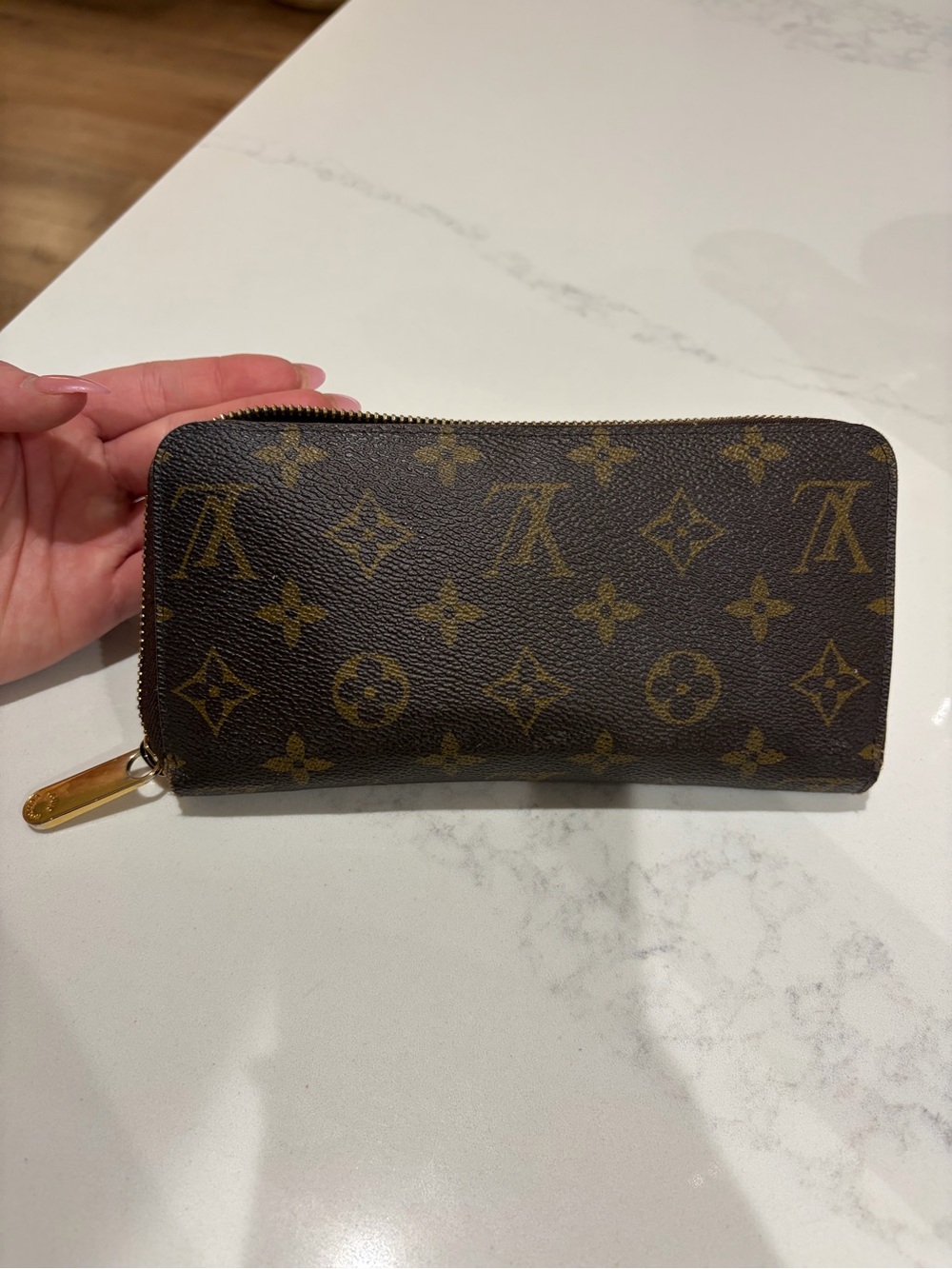 Authentic Louis Vuitton Monogram Zippy Wallet - Brown with Gold Hardware